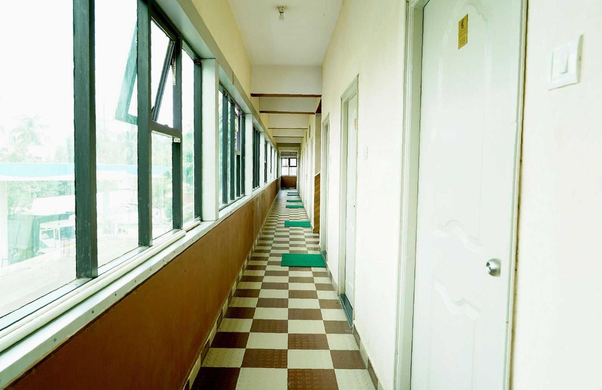 Oyo Chinthu Comforts Tumkur Exterior foto